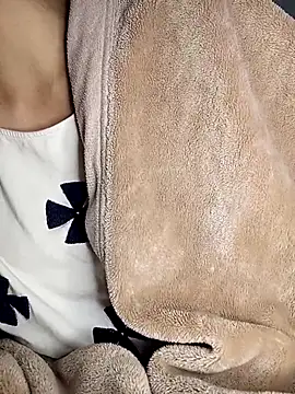 yumyum112 online show from 01/13/26, 12:32