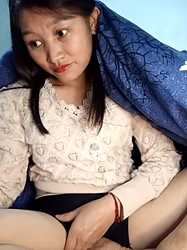 yumyum112 online show from 02/17/26, 02:08