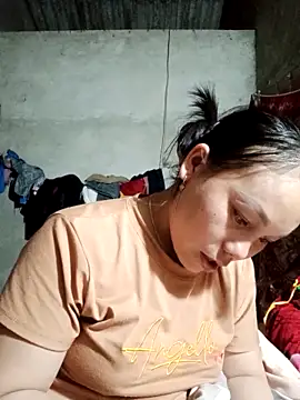 vanvan005 online show from 02/07/26, 01:15