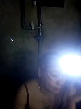 vanvan005 online show from 02/24/26, 11:52