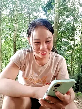 Snapshot of vanvan005 chatting on 05/15/26, 10:55 vanvan005 online show from 05/15/26, 10:55