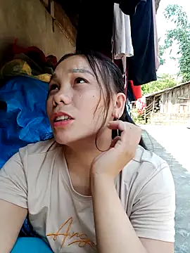 Snapshot of vanvan005 chatting on 05/16/26, 12:51 vanvan005 online show from 05/16/26, 12:51