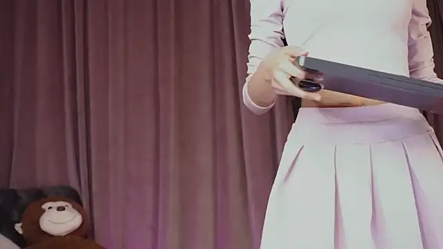 ZariaaVera online show from 04/19/26, 08:11