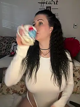 IRISWHITE17 online show from 04/23/26, 04:57