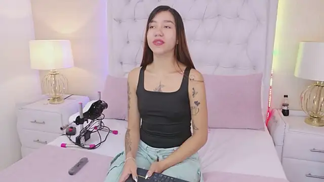 VioletFroost online show from 01/11/26, 12:10