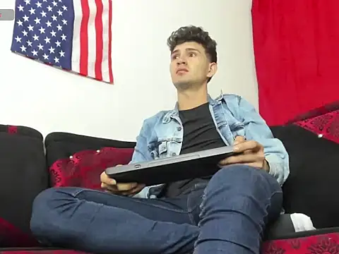 camilo model online show from 01/14/26, 05:13