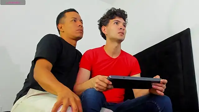 camilo model online show from 03/12/26, 02:18