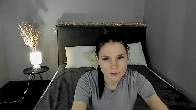 SkinyJoys online show from 02/03/26, 01:59