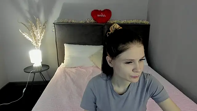 SkinyJoys online show from 02/24/26, 02:31