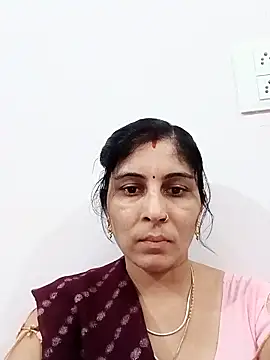Snapshot of Hot_ree85 chatting on 04/24/26, 08:17 Hot ree85 online show from 04/24/26, 08:17