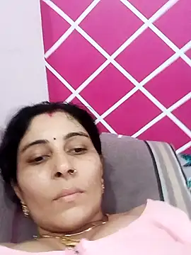 Snapshot of Hot_ree85 chatting on 05/06/26, 04:52 Hot ree85 online show from 05/06/26, 04:52