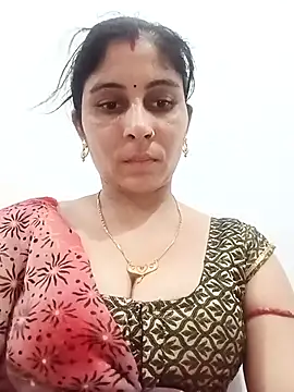 Snapshot of Hot_ree85 chatting on 05/06/26, 04:56 Hot ree85 online show from 05/06/26, 04:56