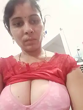 Snapshot of Hot_ree85 chatting on 06/03/26, 05:29 Hot ree85 online show from 06/03/26, 05:29