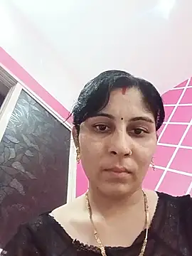 Snapshot of Hot_ree85 chatting on 06/10/26, 11:42 Hot ree85 online show from 06/10/26, 11:42