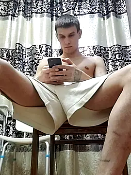 Snapshot of Alex_Will chatting on 02/22/26, 01:53 Alex Will online show from 02/22/26, 01:53