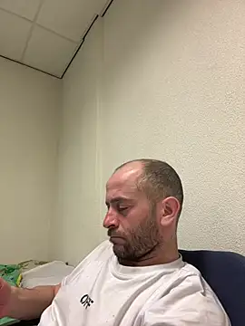 Majestik1 online show from 04/24/26, 06:54