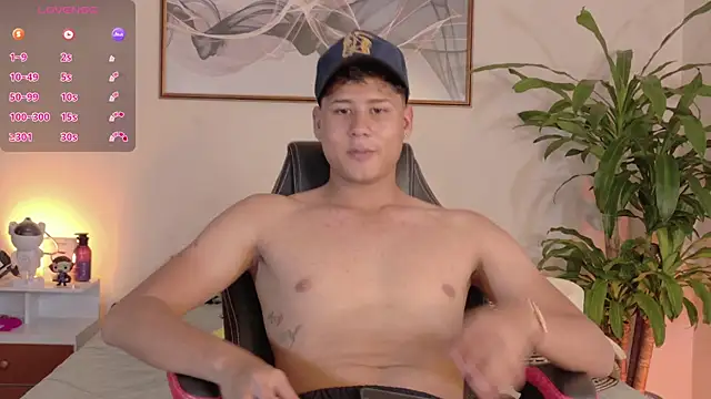 Snapshot of RaidenBoy11 chatting on 03/31/26, 10:32 RaidenBoy11 online show from 03/31/26, 10:32