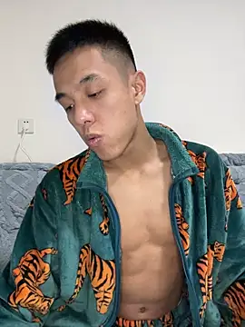 Snapshot of TOYOTA-01 chatting on 01/13/26, 03:39 TOYOTA-01 online show from 01/13/26, 03:39