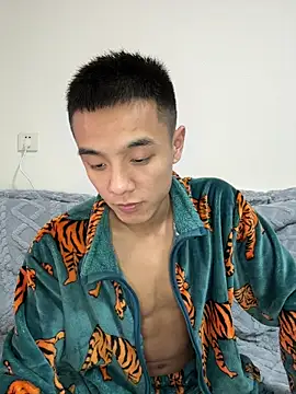 Snapshot of TOYOTA-01 chatting on 01/14/26, 06:41 TOYOTA-01 online show from 01/14/26, 06:41