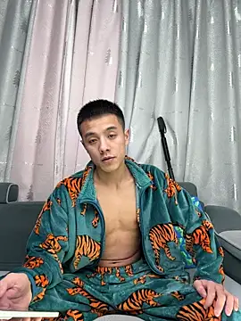 Snapshot of TOYOTA-01 chatting on 01/18/26, 12:20 TOYOTA-01 online show from 01/18/26, 12:20