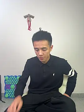 Snapshot of TOYOTA-01 chatting on 02/13/26, 01:07 TOYOTA-01 online show from 02/13/26, 01:07