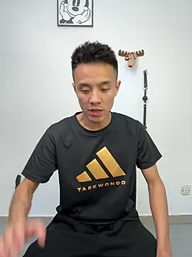 Snapshot of TOYOTA-01 chatting on 02/25/26, 05:00 TOYOTA-01 online show from 02/25/26, 05:00