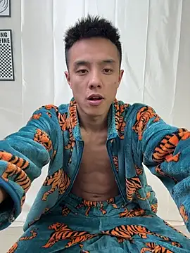 Snapshot of TOYOTA-01 chatting on 03/05/26, 01:40 TOYOTA-01 online show from 03/05/26, 01:40