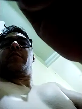 Snapshot of Erbst_Morni chatting on 02/05/26, 11:04 Erbst Morni online show from 02/05/26, 11:04