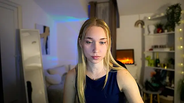 MilaBunny2000 online show from 01/14/26, 11:16