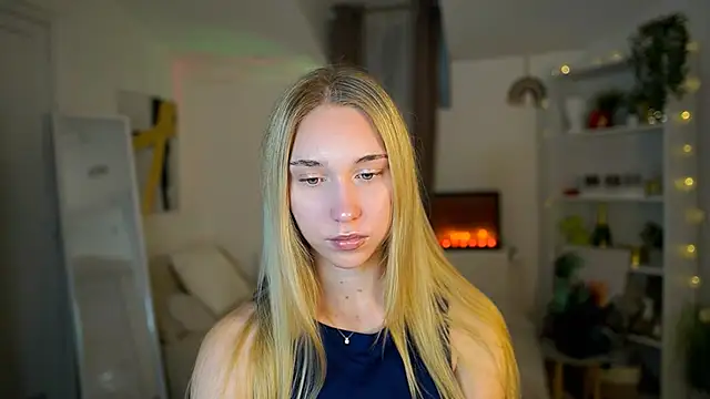 MilaBunny2000 online show from 02/13/26, 09:16