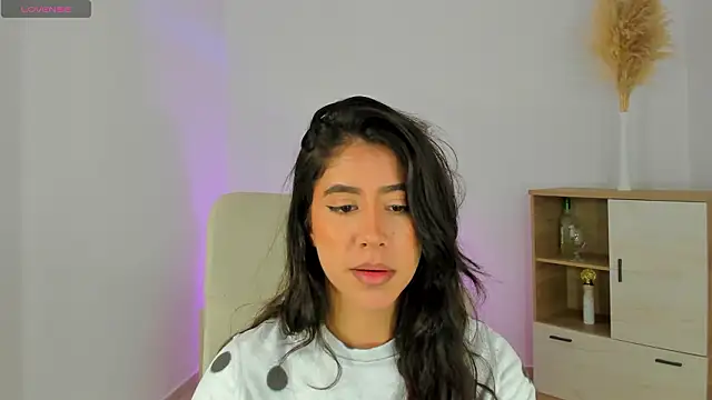 Snapshot of Sussan_Monroe chatting on 02/02/26, 07:51 Sussan Monroe online show from 02/02/26, 07:51