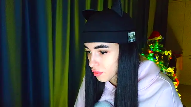 Snapshot of Vlada_Elfie chatting on 01/14/26, 06:02 Vlada Elfie online show from 01/14/26, 06:02