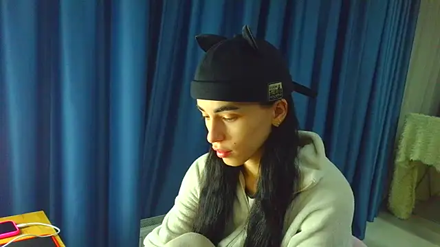 Snapshot of Vlada_Elfie chatting on 02/08/26, 02:37 Vlada Elfie online show from 02/08/26, 02:37