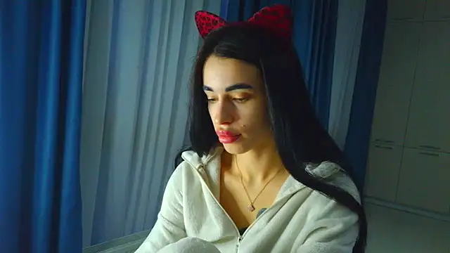 Snapshot of Vlada_Elfie chatting on 03/01/26, 04:09 Vlada Elfie online show from 03/01/26, 04:09