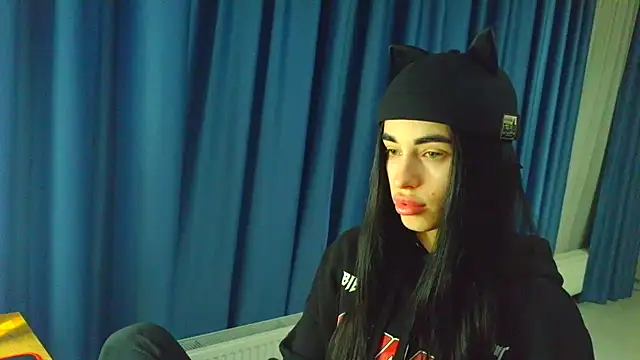 Snapshot of Vlada_Elfie chatting on 03/10/26, 06:35 Vlada Elfie online show from 03/10/26, 06:35