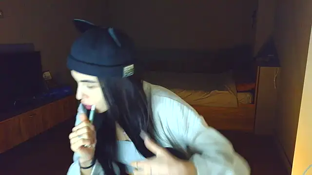 Vlada Elfie online show from 04/24/26, 07:27