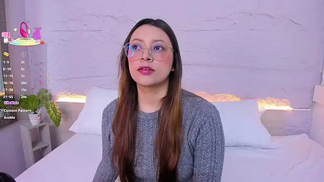 lanna 18  online show from 01/13/26, 11:59