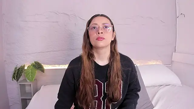 lanna 18  online show from 03/23/26, 01:26