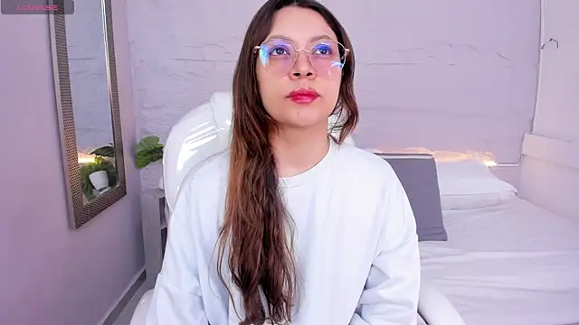 Snapshot of lanna_18_ chatting on 05/01/26, 11:15 lanna 18 online show from 05/01/26, 11:15