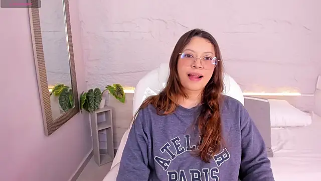 Snapshot of lanna_18_ chatting on 06/20/26, 11:46 lanna 18 online show from 06/20/26, 11:46