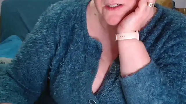 xmyriamx online show from 04/25/26, 08:17