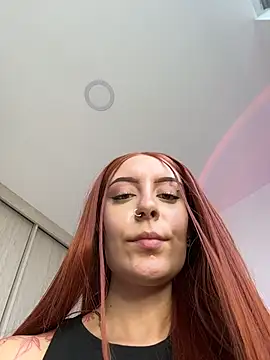 alesziarose  online show from 06/07/26, 09:18