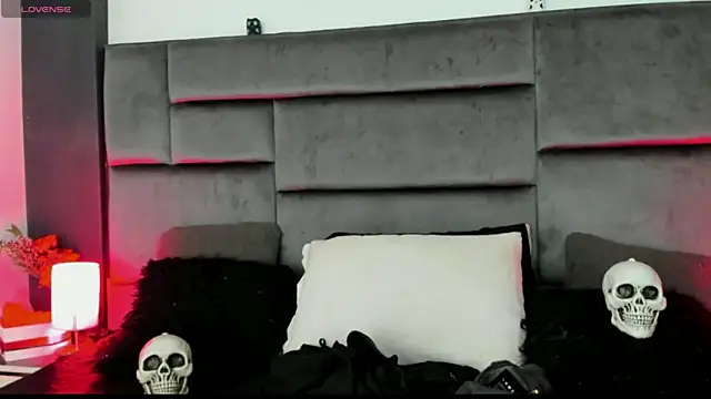 Jessica Beltrann online show from 04/17/26, 08:01