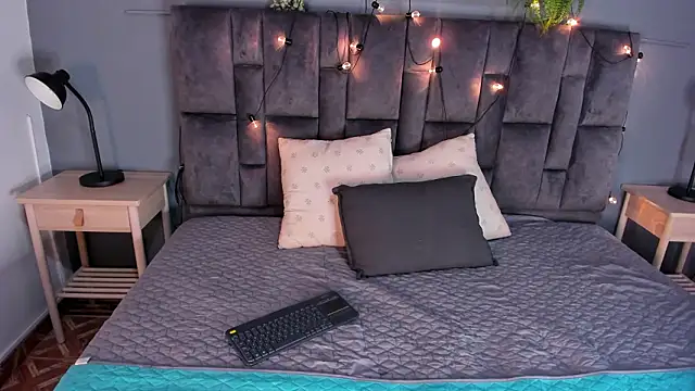 AmberStonne   online show from 03/11/26, 07:31