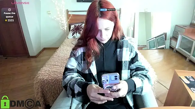 Lily Viola online show from 03/30/26, 07:31