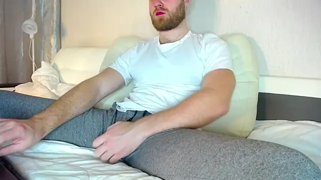 Snapshot of LorenzoLux chatting on 03/10/25, 06:01 LorenzoLux online show from 03/10/25, 06:01