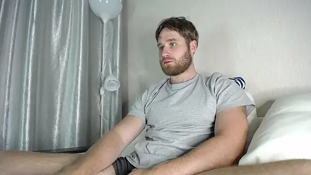 Snapshot of LorenzoLux chatting on 09/24/25, 05:49 LorenzoLux online show from 09/24/25, 05:49