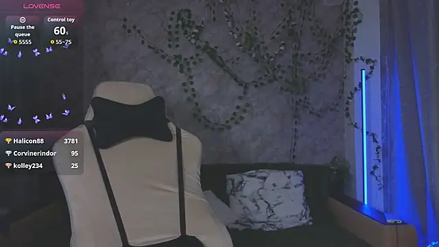 Necucubi02 online show from 04/17/26, 11:02