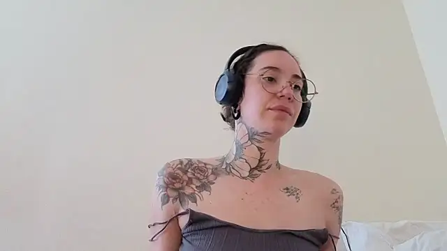 Dirty Pink online show from 06/08/26, 08:48