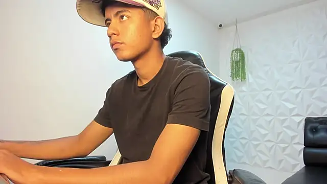 Alluringangel23 online show from 01/08/26, 01:08